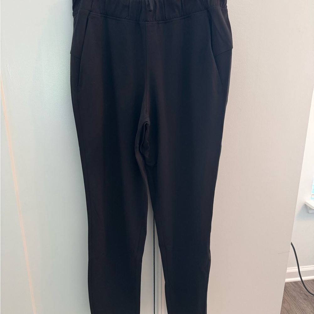 Lululemon Wunder Under Straight Leg Jogger Pants